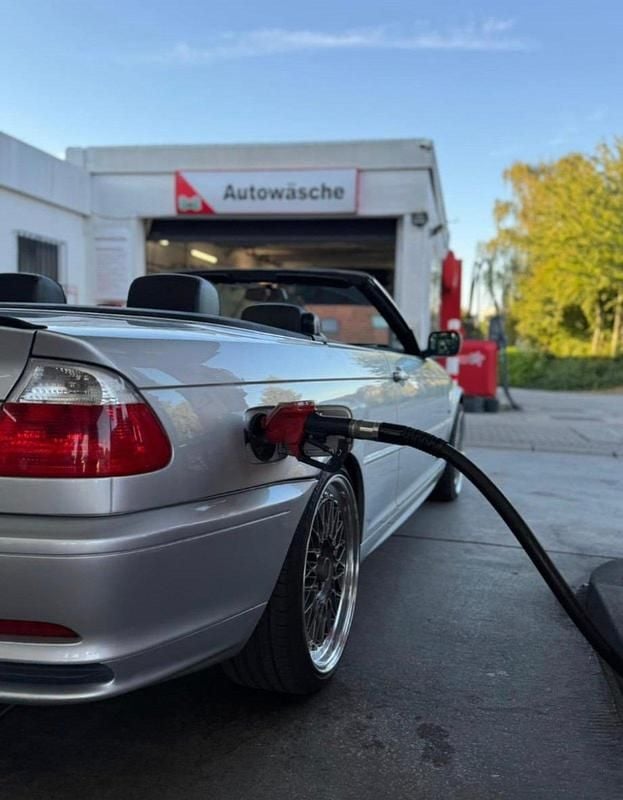 Gebraucht BMW 323 Cabriolet 170 PS (125 kW) 2000 Silber Cabrio