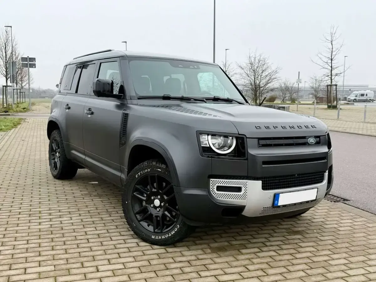 Gebraucht Land Rover Defender S 249 PS (183 kW) 2024 Grau SUV