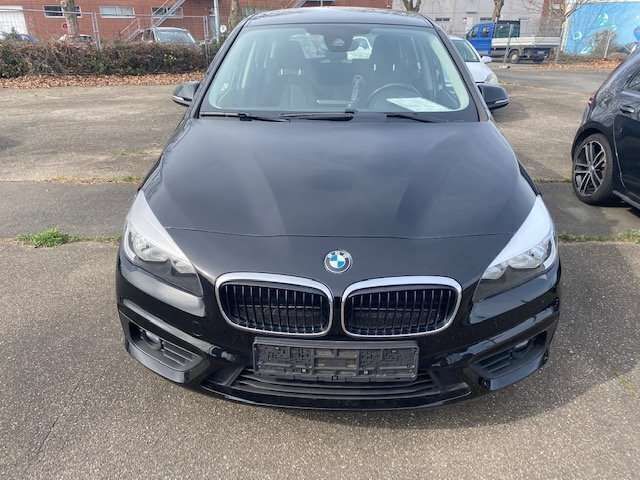 Schwarz Gebraucht 2016 BMW 216 Gran Tourer Van / Kleinbus | 13.400 € (Teuer) - Bild 1/1