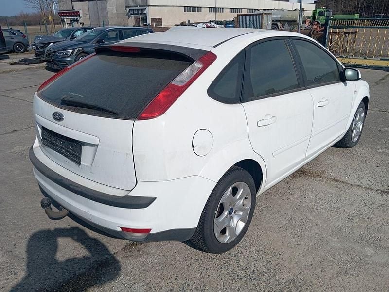 Gebraucht Ford Focus Style 109 PS (80 kW) 2007 Weiß Limousine