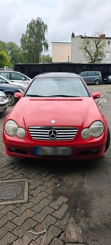 Rot Gebraucht 2001 Mercedes C180 Coupé | 900 € (Guter Preis) - Bild 1/4