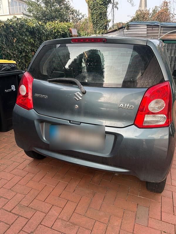 Gebraucht Suzuki Alto 68 PS (50 kW) 2010 Grau Kleinwagen