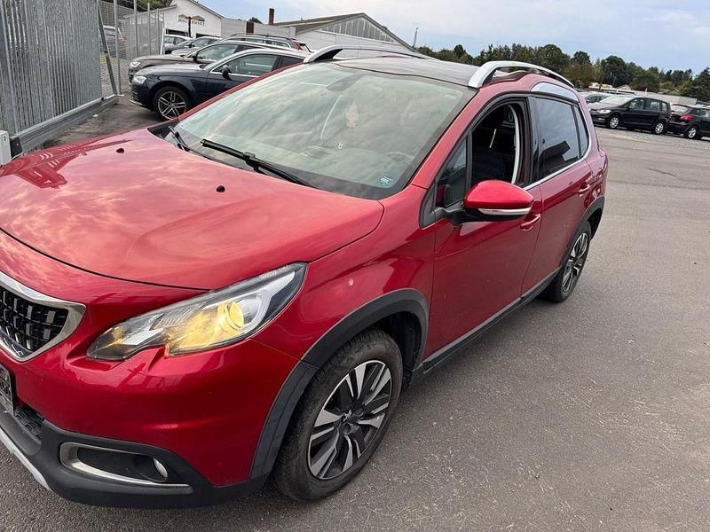 Rot Gebraucht 2018 Peugeot 2008 Allure SUV | 6.500 € (Superpreis) - Bild 1/4
