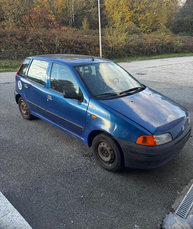 Blau Gebraucht 2005 Fiat 500 S Kleinwagen | 900 € - Bild 1/4