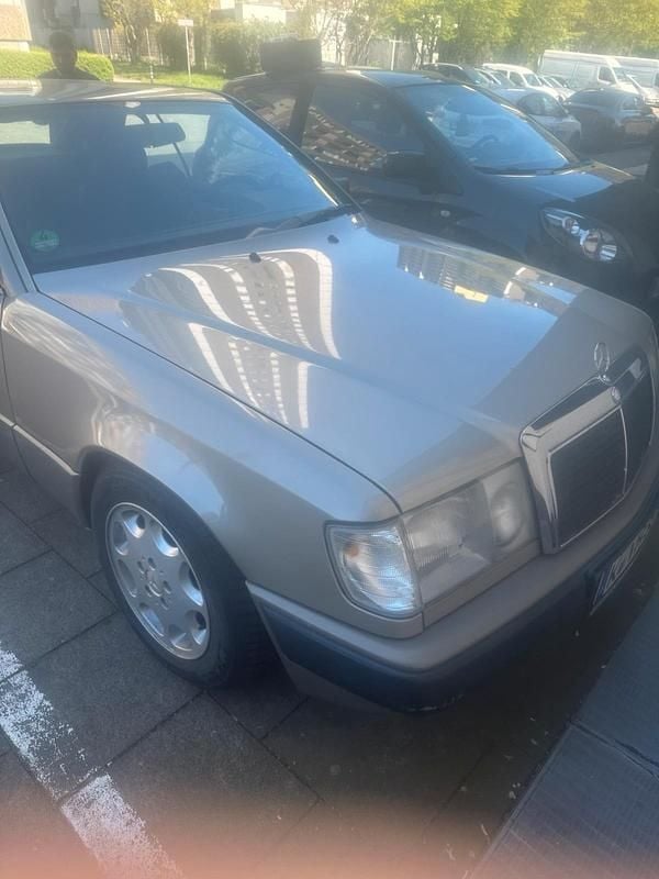 Second-hand Mercedes 230 1989 Auriu Coupe