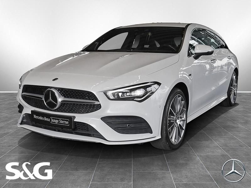 Brugt Mercedes CLA250e Shooting Brake AMG 160 HK (117 kW) 2021 Stationcar