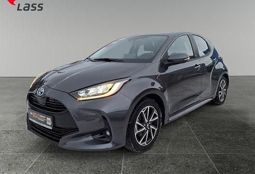 Gebraucht Toyota Yaris Hybrid Team 116 PS (85 kW) 2022 Grau Limousine