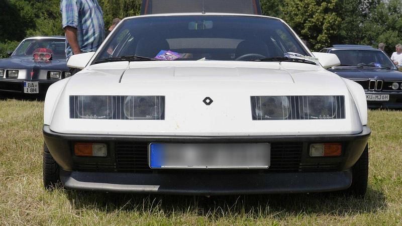 Weiß Gebraucht 1981 Renault Alpine A310 Coupé | 32.500 € - Bild 1/4