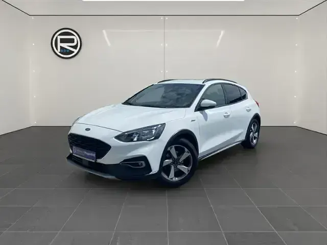 Gebraucht Ford Focus Active X 120 PS (88 kW) 2020 Frostweiß Limousine
