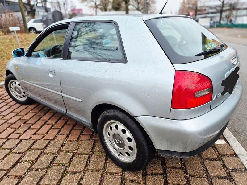 Gebraucht Audi A3 Sport 101 PS (74 kW) 1997 Silber Limousine