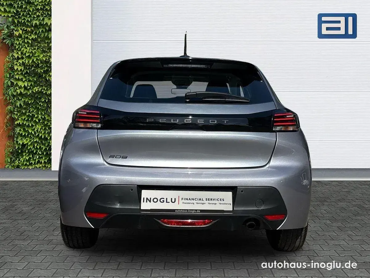 Gebraucht Peugeot 208 Style 101 PS (74 kW) 2025 Grau Kleinwagen