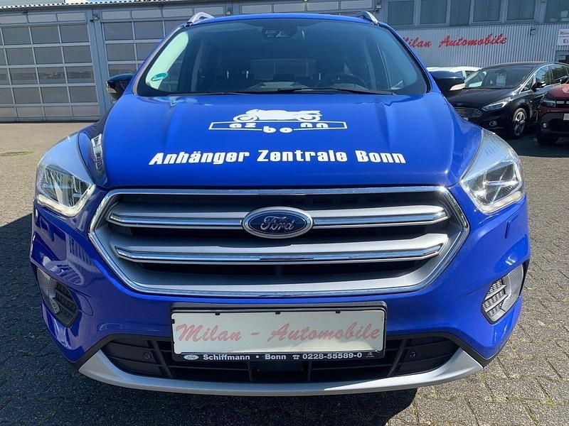 Usado Ford Kuga 150 HP (110 kW) 2017 Azul SUV