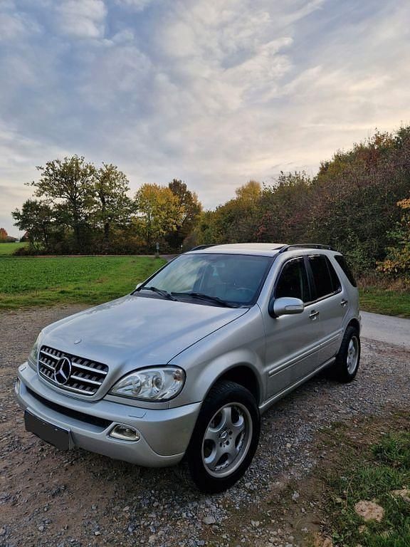 Silber Gebraucht 2003 Mercedes ML350 SUV | 5.499 € (Fairer Preis) - Bild 1/4