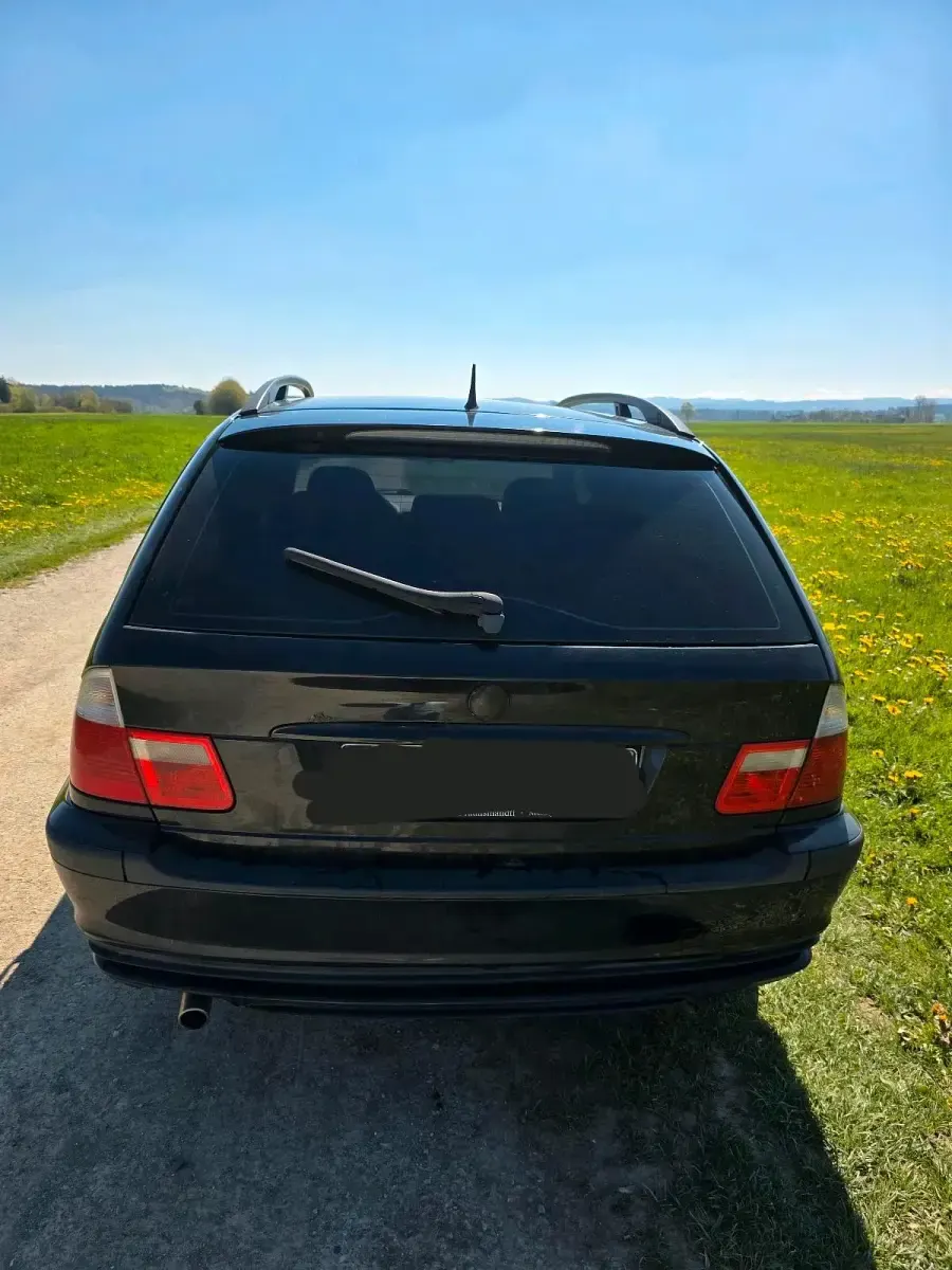 Gebraucht BMW 318 143 PS (105 kW) 2005 Schwarz Kombi