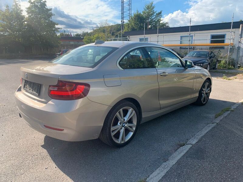 Gebraucht BMW 220 184 PS (135 kW) 2014 Silber Coupé