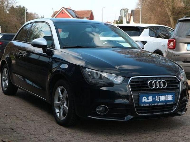 Gebraucht Audi A1 Attraction 122 PS (89 kW) 2011 Schwarz Kleinwagen