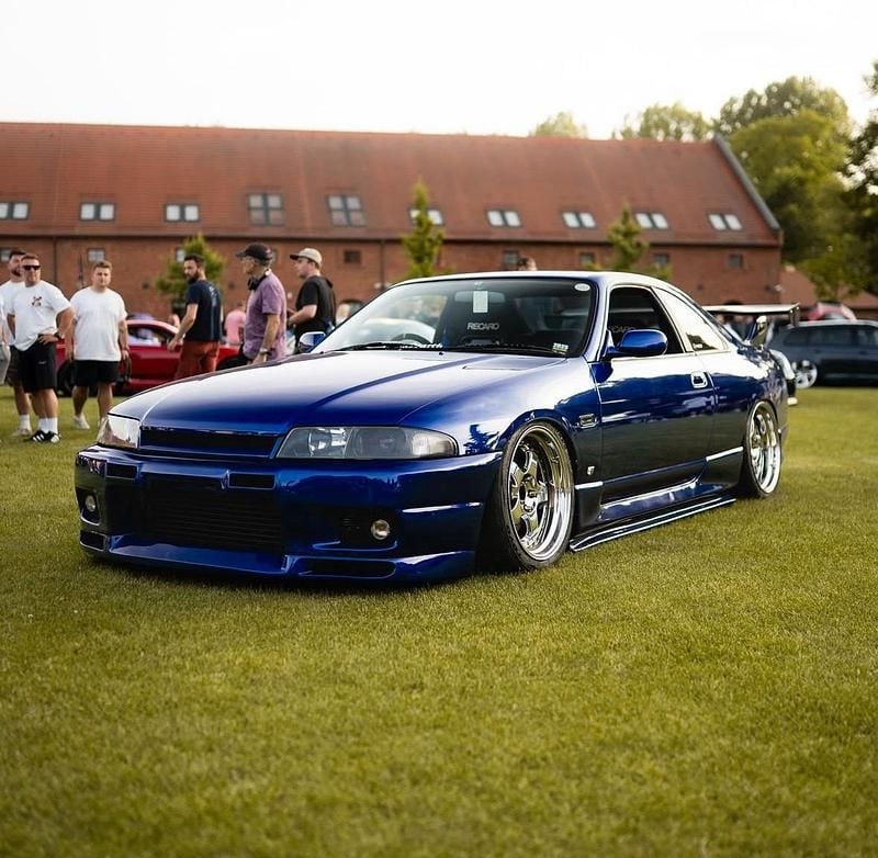 Blau Gebraucht 1998 Nissan Skyline Coupé | 55.000 € - Bild 1/4
