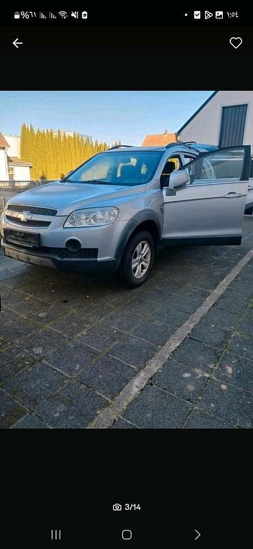 Grau Gebraucht 2009 Chevrolet Captiva SUV | 3.500 € (Fairer Preis) - Bild 1/4