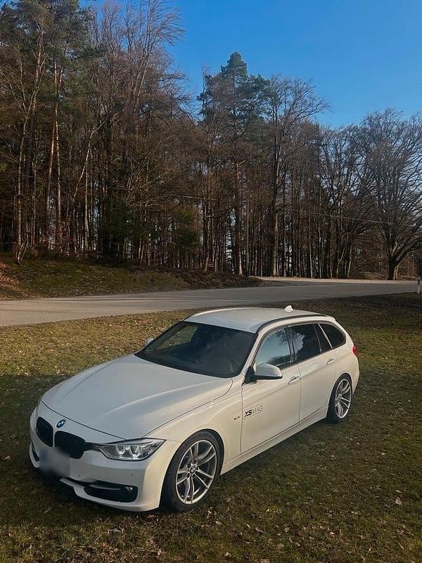 Gebraucht BMW 330 258 PS (189 kW) 2012 Weiß Kombi
