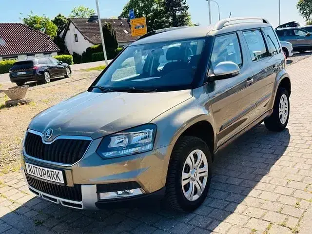 Gebraucht Skoda Yeti Active 105 PS (77 kW) 2015 Grün SUV