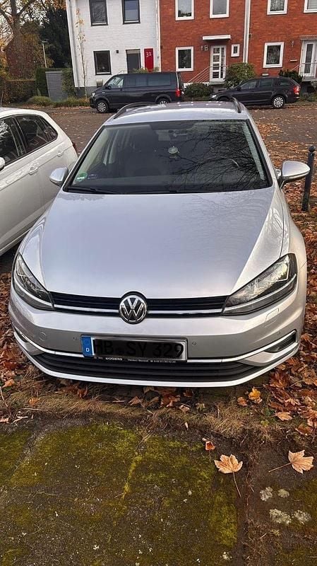 Gebraucht VW Golf VIII 150 PS (110 kW) 2020 Silber Kombi