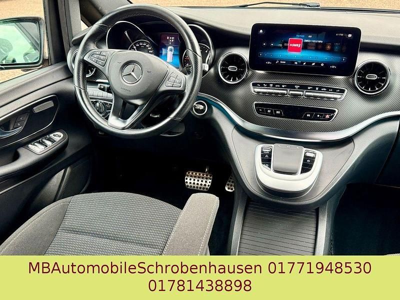 Gebraucht Mercedes V300 AMG 239 PS (175 kW) 2021 Cavansitblau Van / Kleinbus