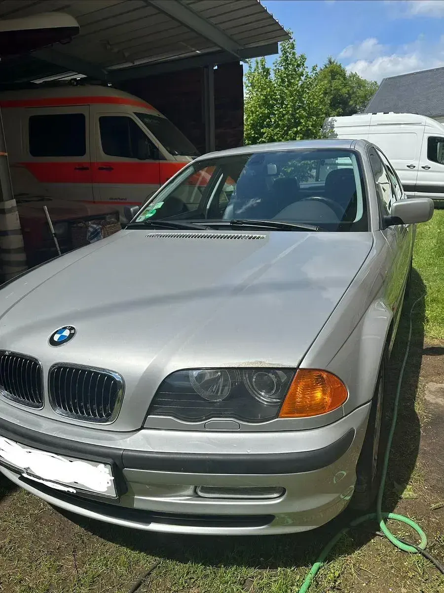 Gebraucht BMW 323 170 PS (125 kW) 1999 Silber Limousine