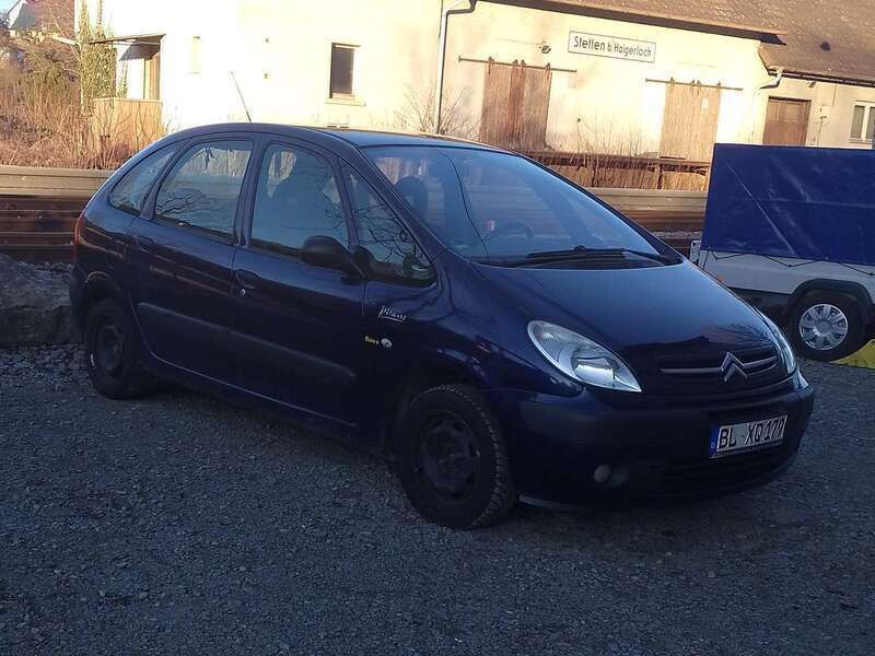 Blau Gebraucht 2006 Citroën Xsara Picasso Exclusive Van / Kleinbus | 500 € (Superpreis) - Bild 1/4