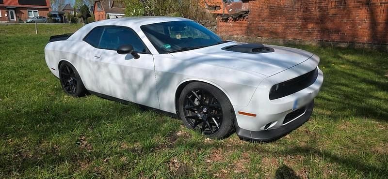 Second-hand Dodge Challenger 382 CP (280 kW) 2016 Alb Coupe