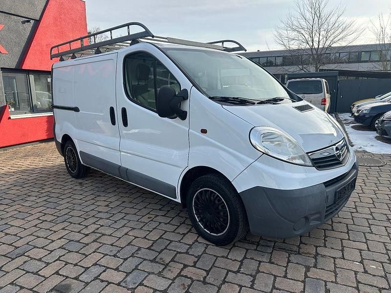 Gebraucht Opel Vivaro 114 PS (83 kW) 2012 Weiß Van / Kleinbus