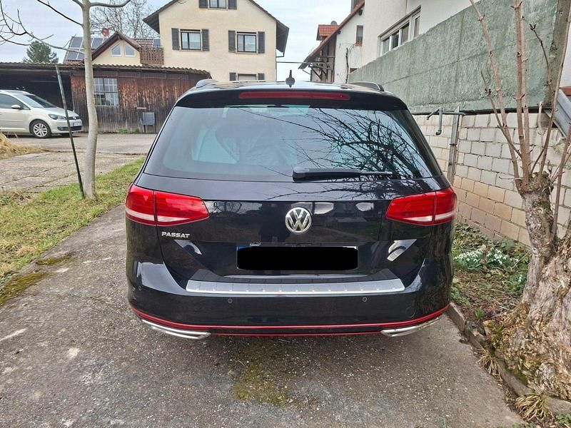 Gebraucht VW Passat Comfortline 150 PS (110 kW) 2015 Schwarz Kombi