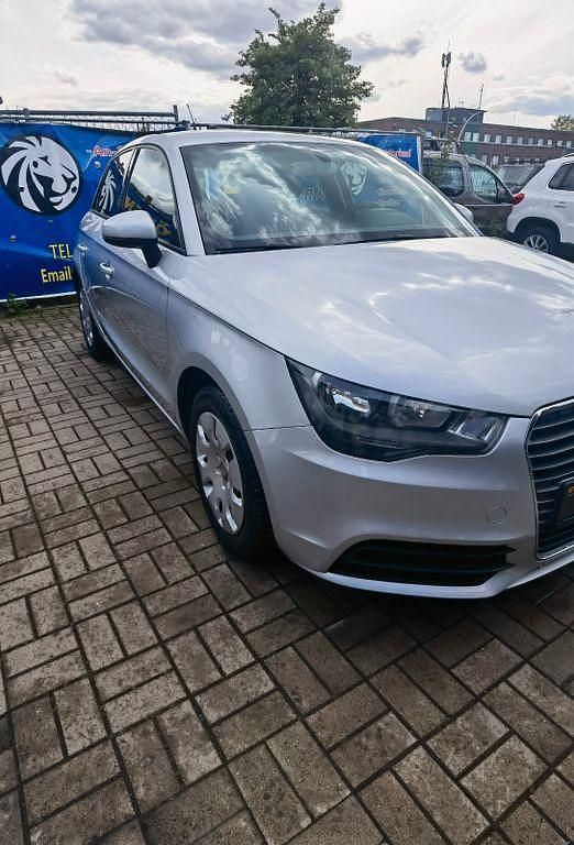 Silber Gebraucht 2012 Audi A1 Sportback Attraction Kleinwagen | 7.990 € (Fairer Preis) - Bild 1/4