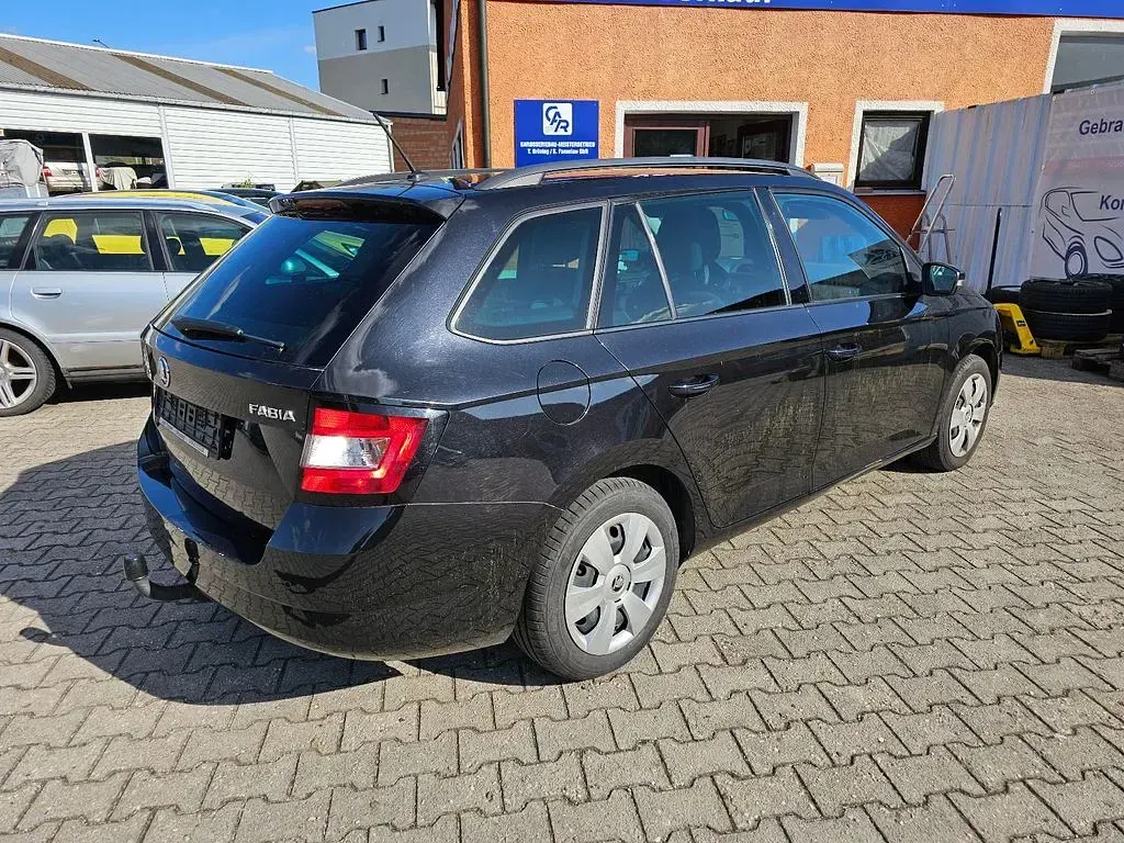 Gebraucht Skoda Fabia Ambition 75 PS (55 kW) 2015 Schwarz Kombi