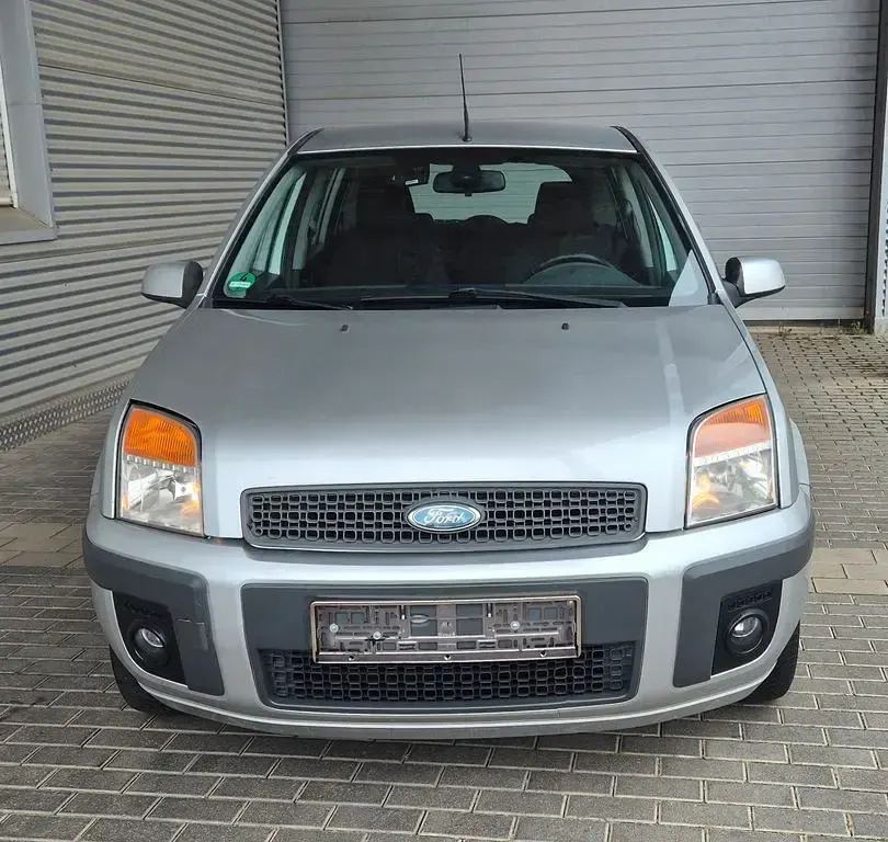 Gebraucht Ford Fusion Trend 80 PS (58 kW) 2007 Silber Kleinwagen