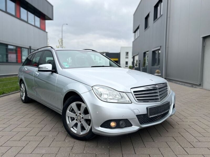 Gebraucht Mercedes C200 136 PS (100 kW) 2011 Silber Kombi