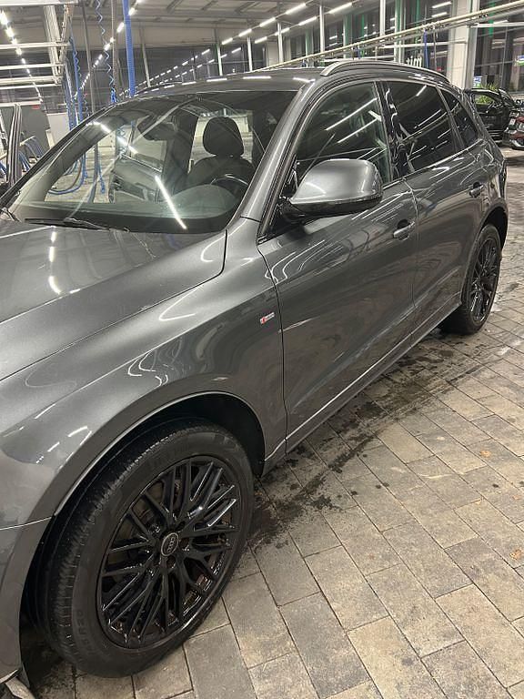 Gebraucht Audi Q5 Design 190 PS (139 kW) 2017 Grau SUV