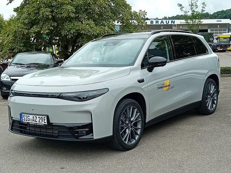 Gebraucht Leapmotor C10 158 kW (215 PS) 2025 Tundra grey SUV