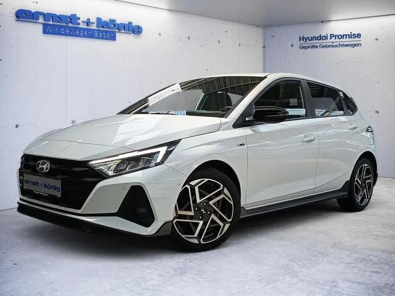 Weiß Gebraucht 2024 Hyundai i20 N Line Limousine | 22.490 € (Teuer) - Bild 1/4