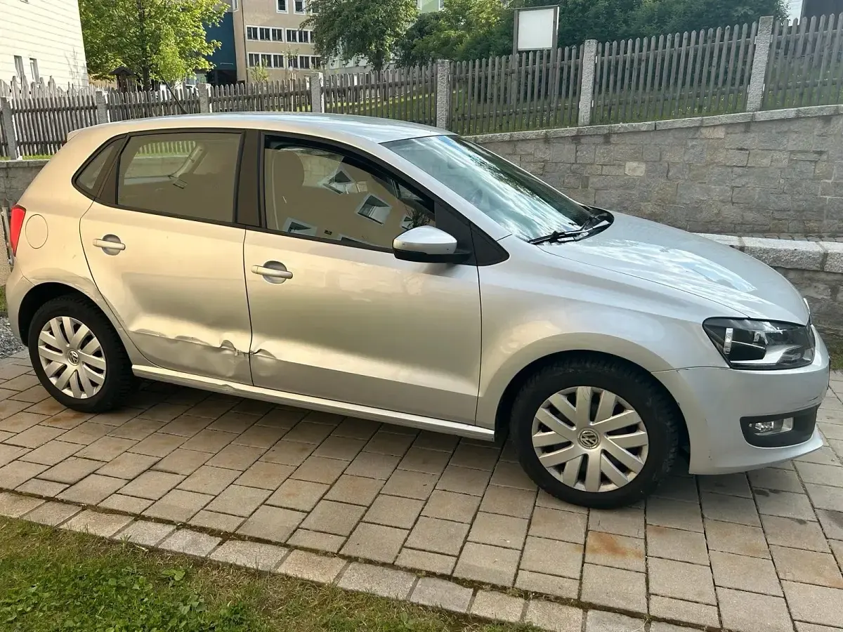 Gebraucht VW Polo 75 PS (55 kW) 2010 Grau Kleinwagen