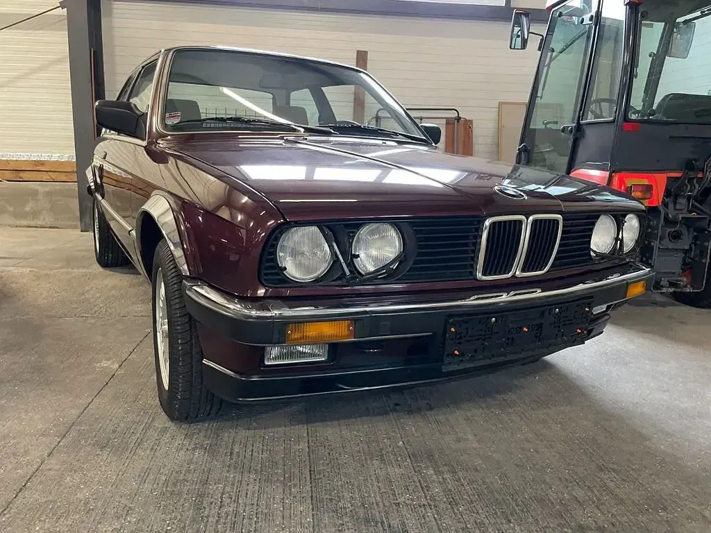 Gebraucht BMW 323 139 PS (102 kW) 1982 Rot
