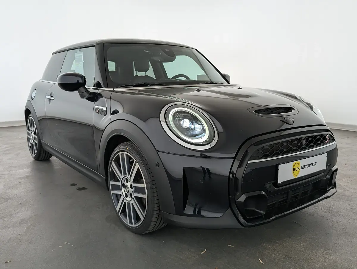 Używany Mini Cooper S 178 KM (130 kW) 2022 Czarny Hatchback