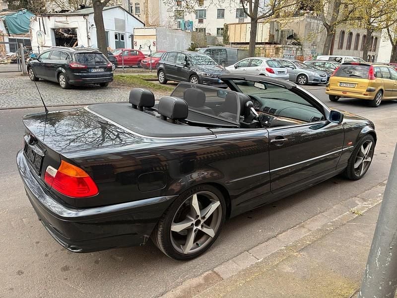 Używany BMW 320 170 KM (125 kW) 2001 Czarny Kabriolet