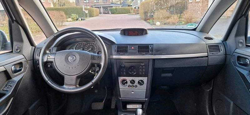 Second-hand Opel Meriva 125 CP (91 kW) 2004 Alb Monovolum