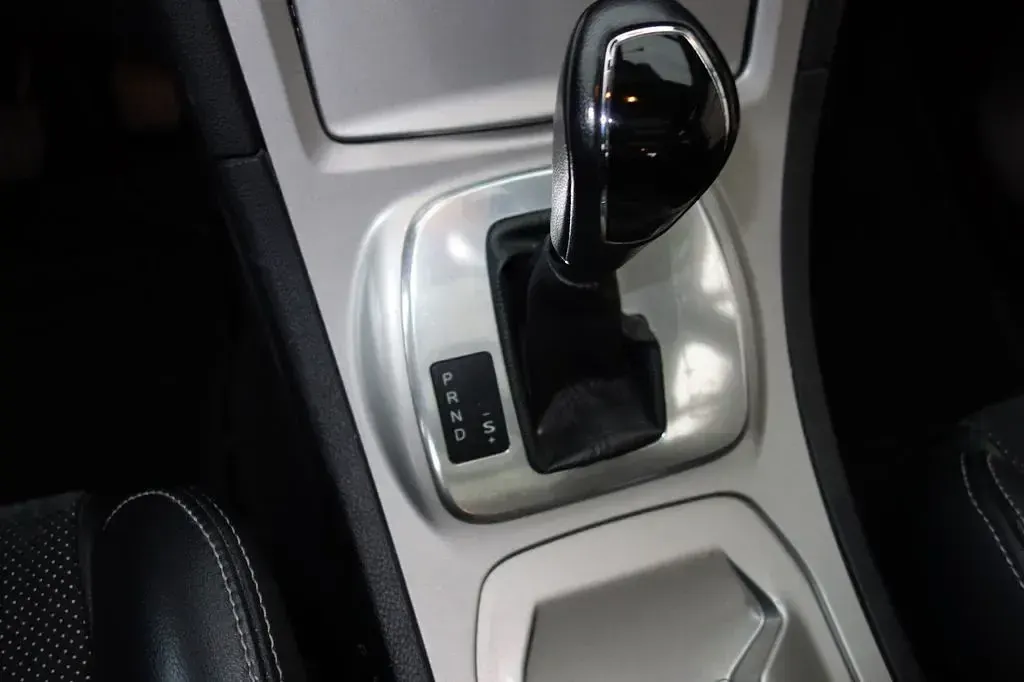 Gebraucht Ford S-MAX Titanium 131 PS (96 kW) 2007 Rot Van / Kleinbus