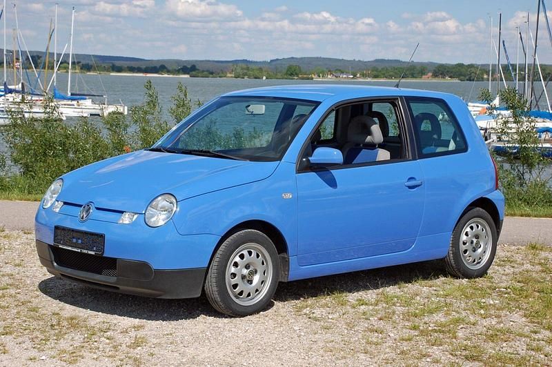 Blau Gebraucht 2001 VW Lupo Kleinwagen | 7.950 € - Bild 1/4