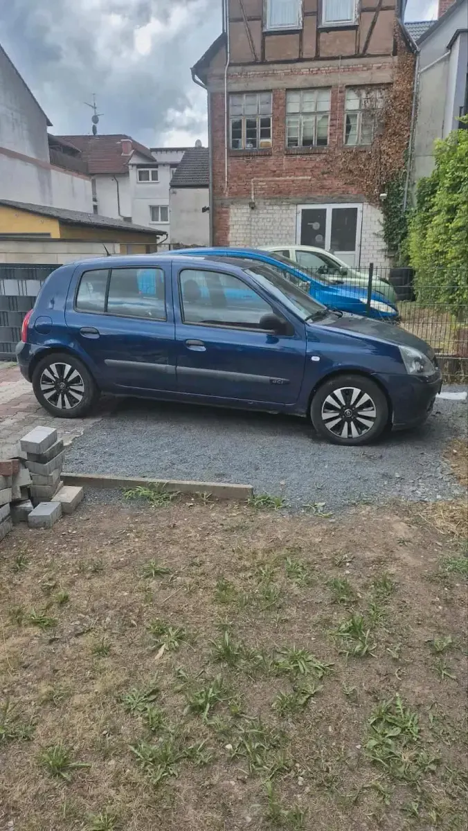 Gebraucht Renault Clio 75 PS (55 kW) 2005 Schwarz Kleinwagen