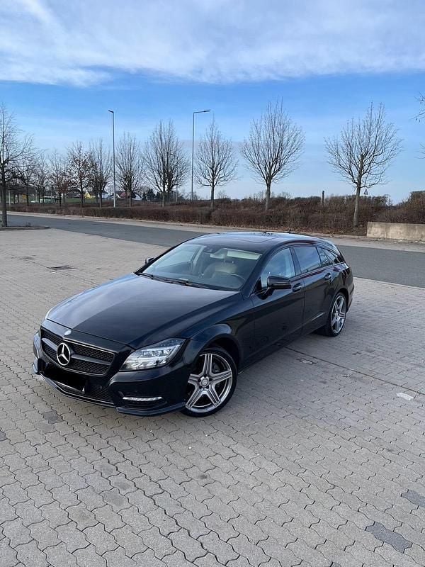 Schwarz Gebraucht 2012 Mercedes CLS350 Shooting Brake Kombi | 9.500 € (Superpreis) - Bild 1/4