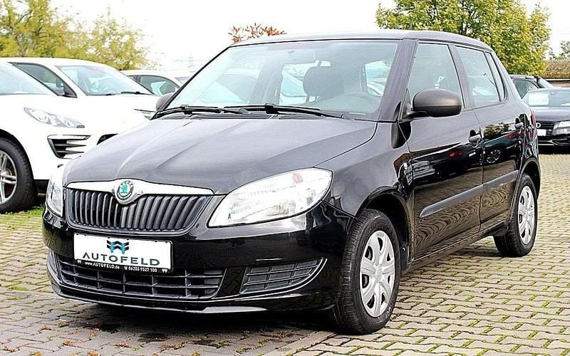 Schwarz Gebraucht 2011 Skoda Fabia Kleinwagen | 4.450 € (Guter Preis) - Bild 1/4