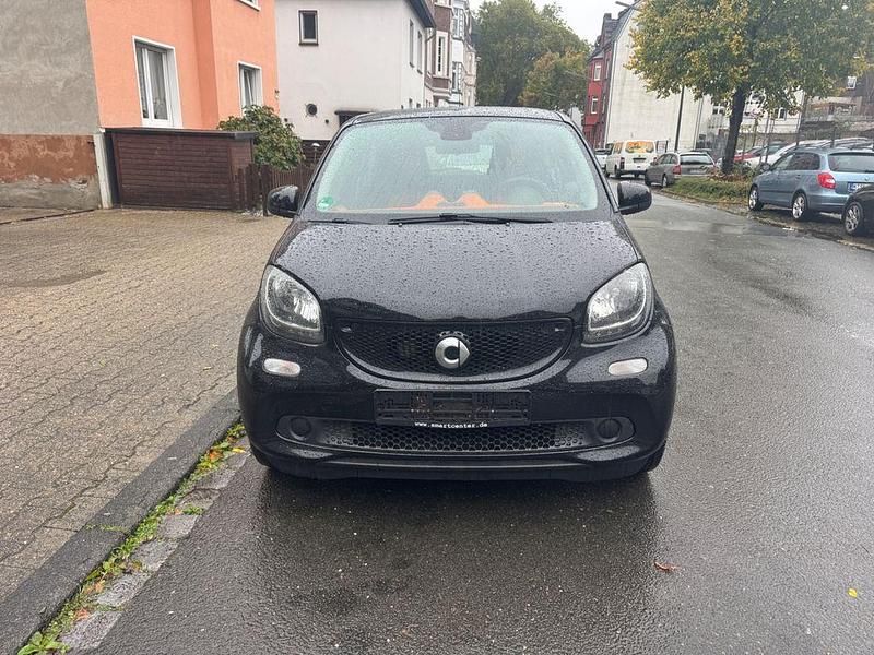 Schwarz Gebraucht 2015 Smart ForFour Passion Kleinwagen | 4.999 € (Etwas zu teuer) - Bild 1/4