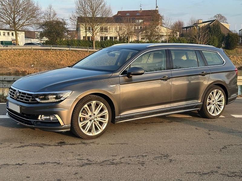 Gebraucht VW Passat R-line 239 PS (175 kW) 2016 Grau Kombi